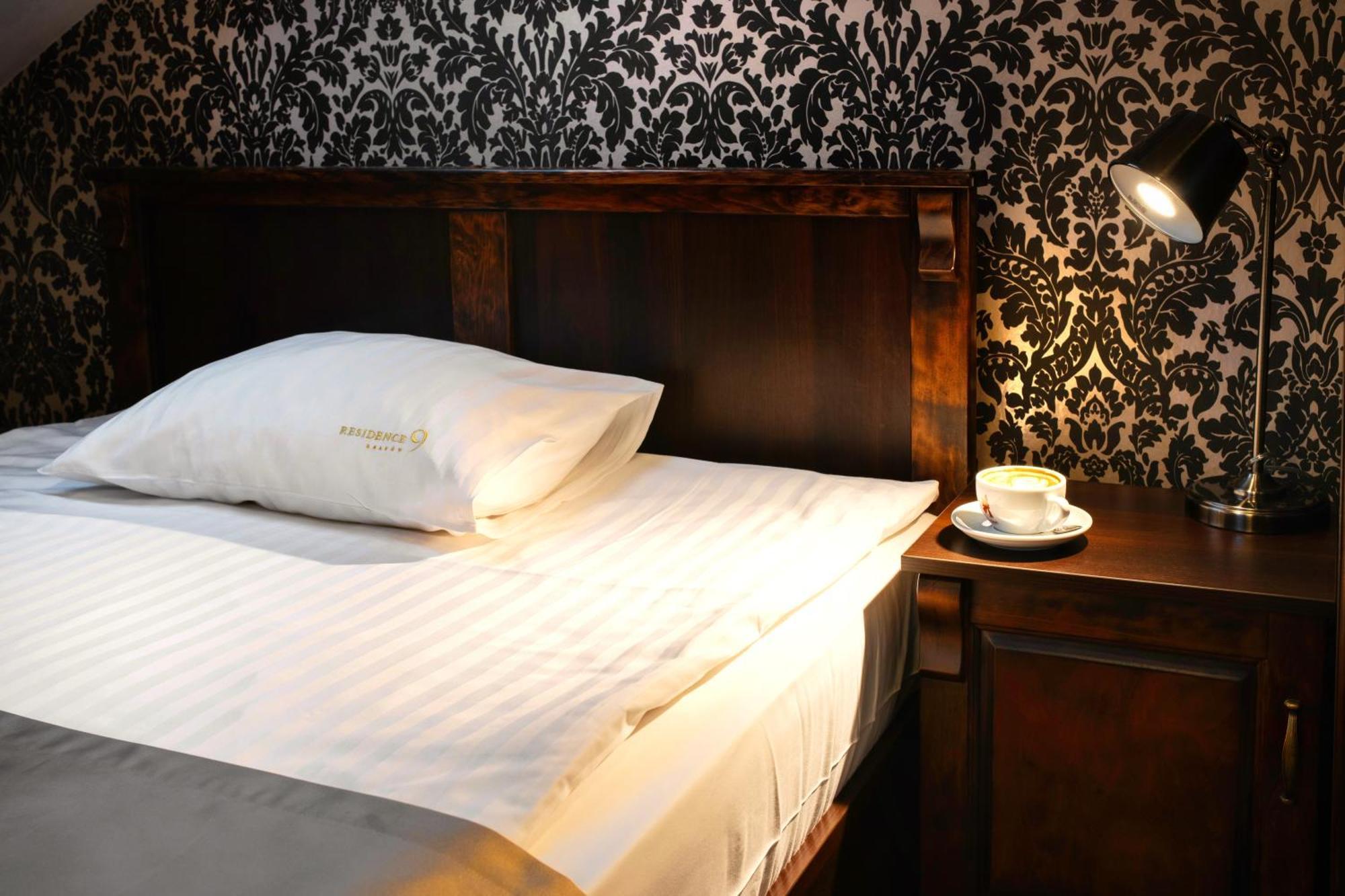 9 Aparthotel